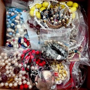 Huge lot of vintage jewelry